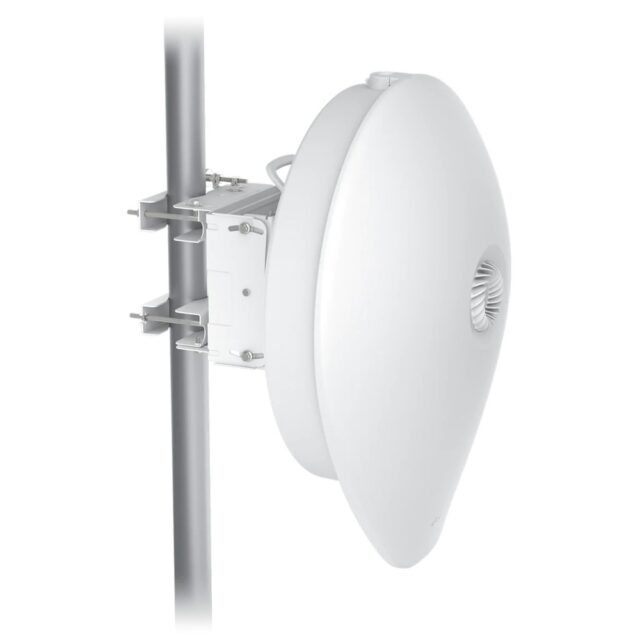 Ubiquiti AF60-XR-EU | Radioline | 60 GHz, 5.4 Gbps, 15 km, GPS, 10G SFP+, IPX6 - imagine 7