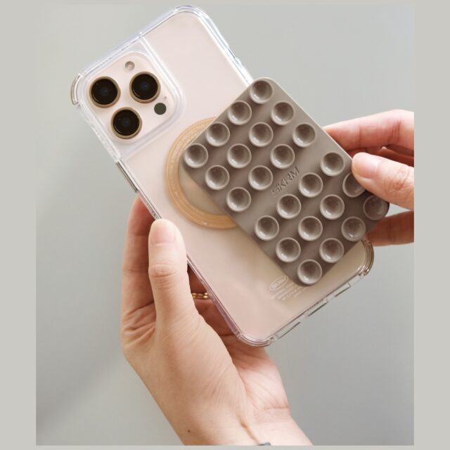 Universal suction cup Skinarma Stax MagSafe for phone champagne - imagine 4