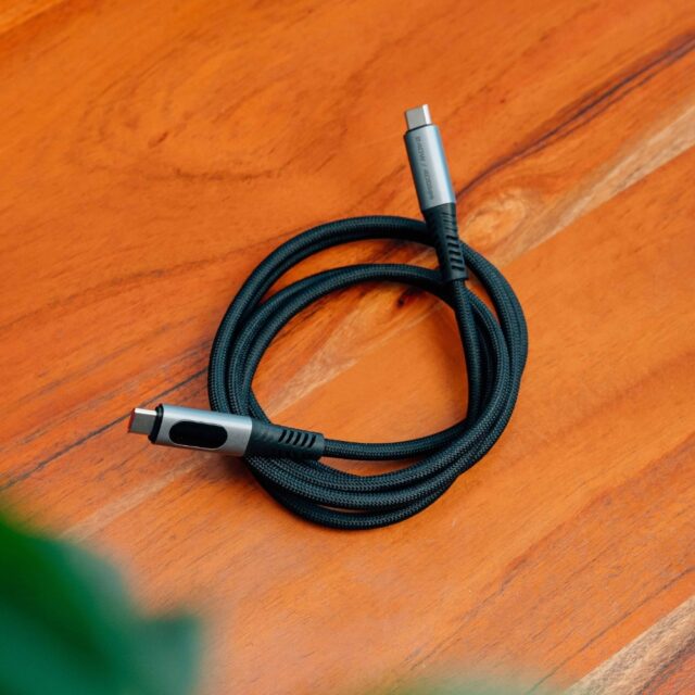 Cable Verbatim Sync & Charge USB-C to USB-C 40Gb/s 240W display 120cm black 31849 - imagine 4