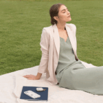 UNIQ Coehl Reverie Case iPhone 12/12 Pro 6,1" soft ivory - imagine 7