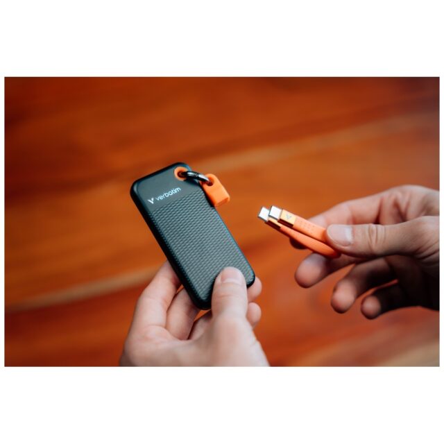 Verbatim Drive SSD 2TB - key ring with cable USB 3.2 gen.2 black-orange 32197 - imagine 7