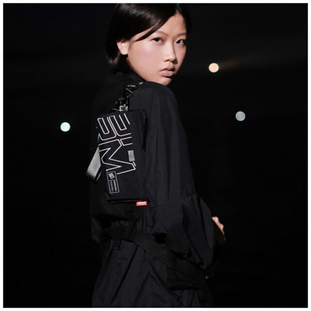 Phone bag Skinarma Jager black - imagine 6