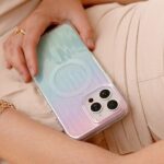 UNIQ Coehl Linear iPhone 16 case 6.1" Magnetic Charging Opal/iridescent - imagine 7