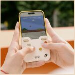 Case GAMEBABY with controller for iPhone 16 Pro Max yellow - imagine 6