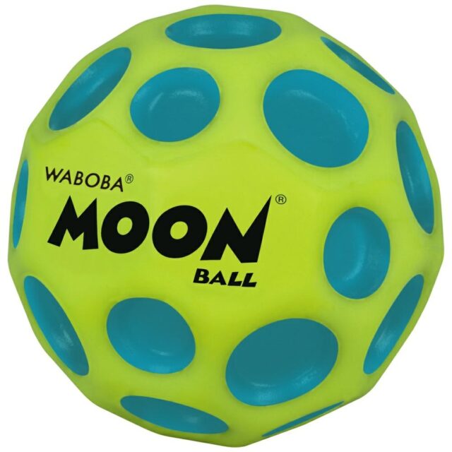Waboba Martian Moon bouncing ball - imagine 3