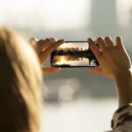 Spigen Alm Glass FC iPhone 14/13 Pro/13 tempered glass black frame with installation frame AGL03725 - imagine 7