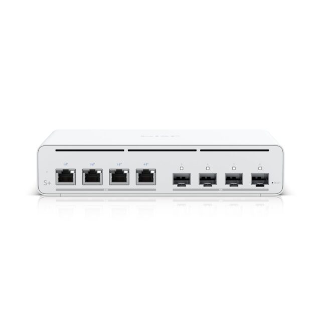Ubiquiti UISP-S-Plus EU | Switch | 4x 2.5 GbE RJ45 Passive PoE, 4x SFP+, 160 W, Power TransPort - imagine 3