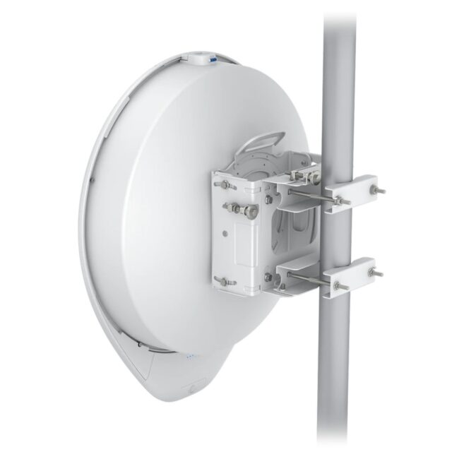 Ubiquiti AF60-XR-EU | Radioline | 60 GHz, 5.4 Gbps, 15 km, GPS, 10G SFP+, IPX6 - imagine 5
