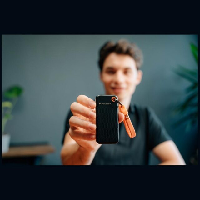 Verbatim Drive SSD 2TB - key ring with cable USB 3.2 gen.2 black-orange 32197 - imagine 8