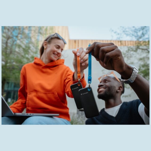 Verbatim Drive SSD 2TB - key ring with cable USB 3.2 gen.2 black-blue 32195 - imagine 5