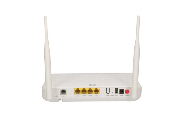 ZTE F660 V8 GPON | ONT | WiFi, 1x GPON, 1x RJ45 1000Mb/s, 3x RJ45 100Mb/s, 1x RJ11 - imagine 2