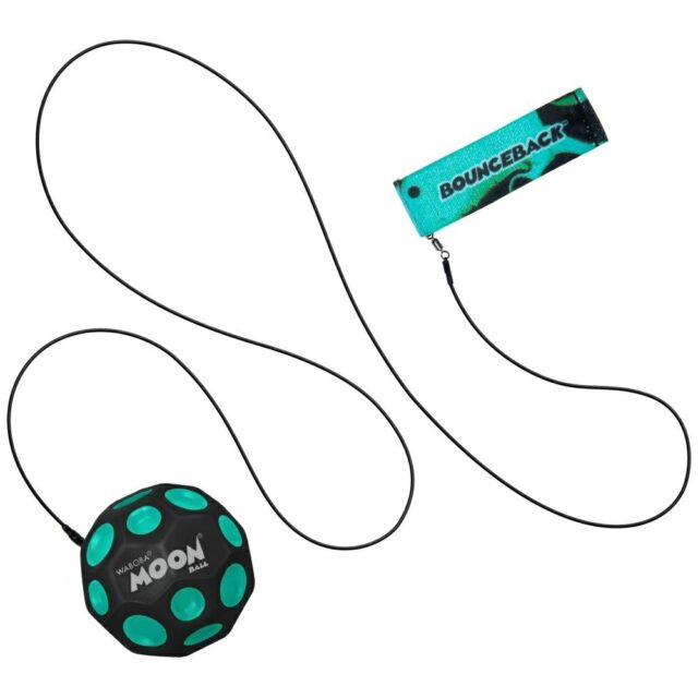 Waboba Bounceback throwing ball on a string - imagine 3