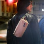 Skinarma Crossbody Bag Fardel black - imagine 6