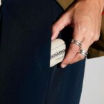 Skinarma case Spunk AirPods Pro 2 ivory - imagine 6