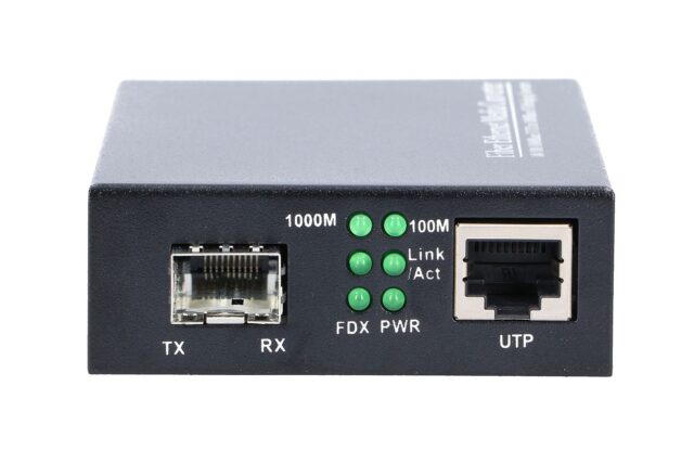 Extralink Sedir | Media converter | 1x SFP, 1x RJ45 1000Mb/s, MC220 replacement - imagine 3