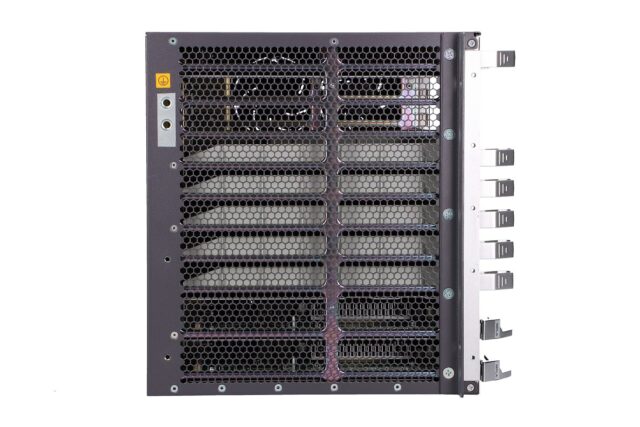 Huawei MA5800-X7 | OLT | 2x MPLA, 2x PILA 10G Uplink modules - imagine 4