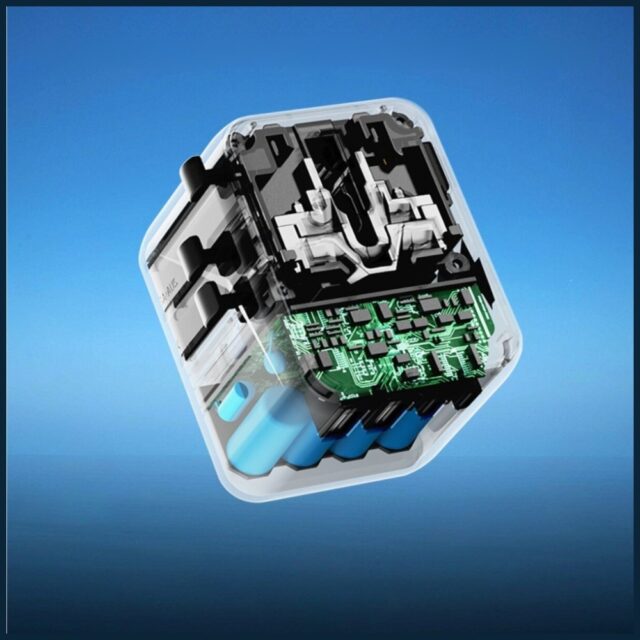 Travel adapter 4smarts Nomad GaN 20W 2C+1A white - imagine 8