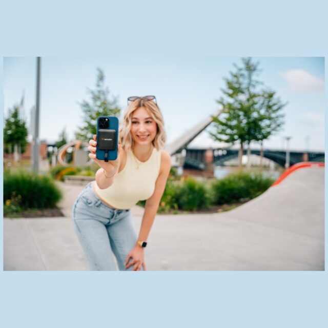 External Drive Verbatim Snapback SSD 2 TB USB-C 3.2 Gen mocha metallic 32062 - imagine 4