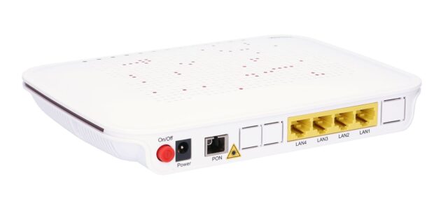 ZTE F600 | ONT | 1x GPON, 2x RJ45 100Mb/s, 2x RJ45 1000Mb/s - imagine 5