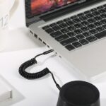 USAMS Spring Audio Jack Adapter 3.5mm-3.5mm 1.2m black SJ256YP01 (US-SJ256) - imagine 3