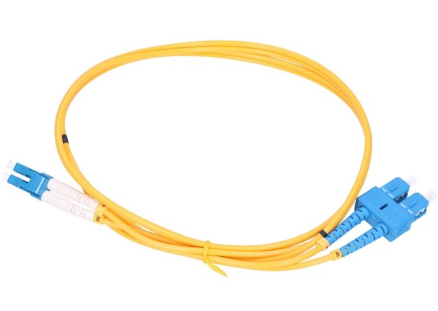 Extralink SC/UPC-LC/UPC | Patchcord | PVC, Single mode, Duplex, G652D, 3mm, 3m - imagine 2