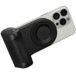ENERGEA Photo Grip with Built-in Power Bank Magear MagCam Grip Black MagSafe PG-MAGCAMGRIP-BL - imagine 3