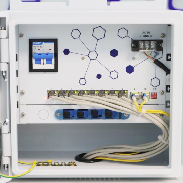 Extralink Atlas | Outdoor PoE switch | 8x RJ45 1000Mbps PoE, 2x SFP, 120W, active cooling - imagine 4