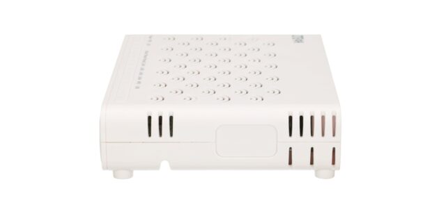 ZTE F660 V5 | ONT | WiFi, 1x GPON, 4x RJ45 1000Mb/s, 2x RJ11, 1x USB - imagine 3