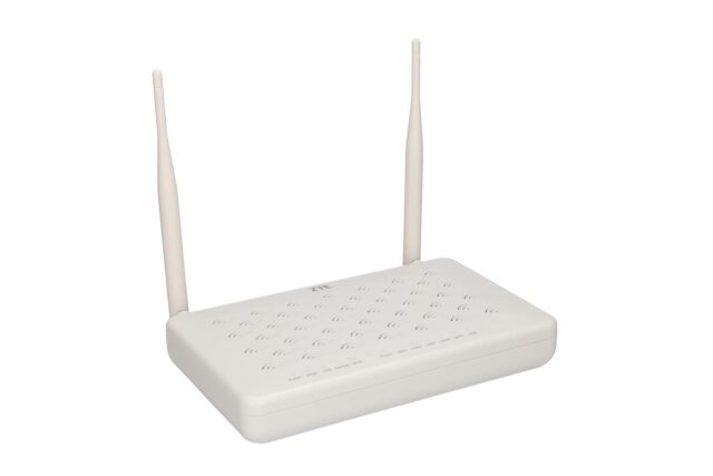 ZTE F660 V8 GPON | ONT | WiFi, 1x GPON, 1x RJ45 1000Mb/s, 3x RJ45 100Mb/s, 1x RJ11 - imagine 5