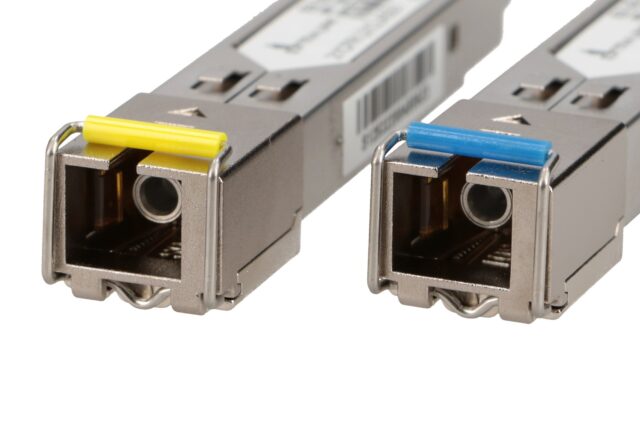 Extralink SFP 1.25G | SFP WDM Module | 1,25Gbps, 1310/1550nm, single mode, 20km, SC, DOM, pair - imagine 4