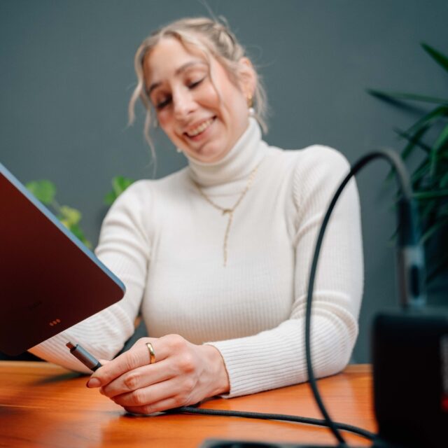 Cable Verbatim Sync & Charge USB-C to USB-C 40Gb/s 240W display 120cm black 31849 - imagine 5