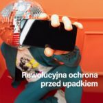 PanzerGlass Ultra-Wide Fit iPhone 15Plus 6.7" 2in1 Screen Protection Anti-reflective+Anti-Blue Easy Aligner Included 2815 - imagine 9