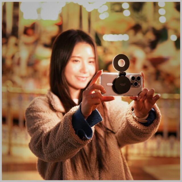 Portable LED lamp Araree Magfie Light MagSafe black - imagine 5