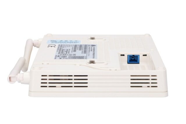 Huawei HG8546M | ONT | WiFi, 1x RJ45 1000Mb/s, 3x RJ45 100Mb/s, 1x RJ11, 1x USB - imagine 4