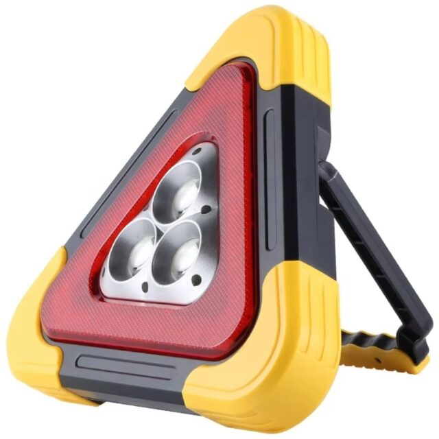 MajesticLine LED emergency triangle for car - imagine 2