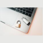 Pendrive Verbatim Secure Pro 32GB USB 3.2 Gen 1 silver 98665 - imagine 4