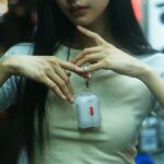 Skinarma case Mecha AirPods Pro 2 chrome - imagine 6