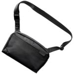 Bag UNIQ Arden Sling 2L black
