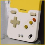 Case GAMEBABY with controller for iPhone 16 Pro Max yellow - imagine 8