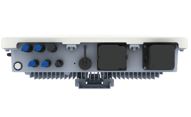 Huawei FusionSolar Inverter // 3-phase, 2-MPPT, built-in communication (RS485, WLAN), DC disconnect, 10kW/11kVA, AC and DC SPD type II, battery charging interface, asymmetric AC output, 3-phase backup with Smart Guard (option) - imagine 7