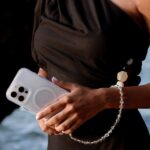 UNIQ Coehl Candy Gem Handstrap universal phone strap for hand silver/silver spar - imagine 5