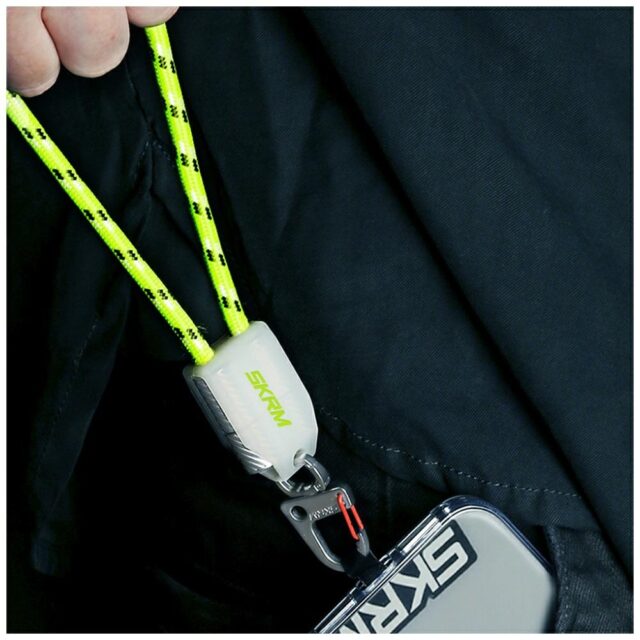 Universal wrist lanyard 2-in-1 cable Skinarma Dyno Ve USB-C/USB-C beige - imagine 2