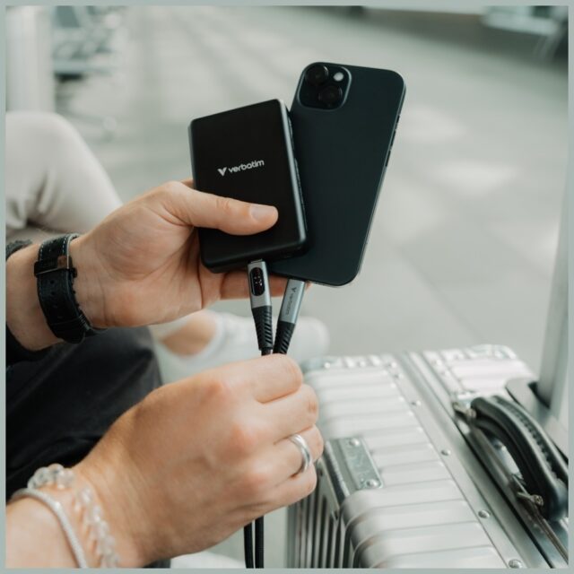 Cable Verbatim Sync & Charge USB-C to USB-C 100W display 120cm black 31848 - imagine 4