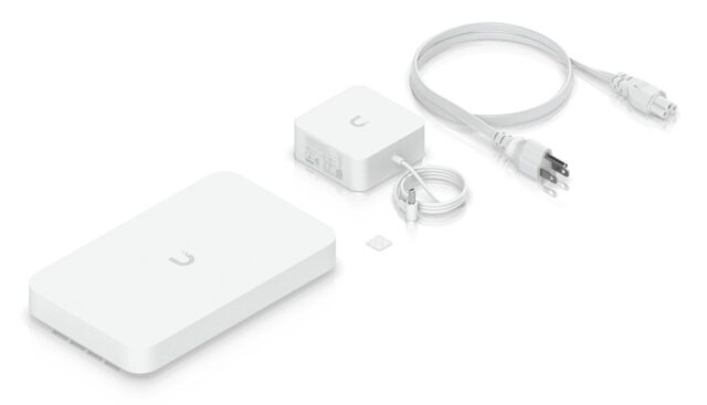 Ubiquiti UXG-Fiber (30W) gateway/controller 1000  2500  10000 Mbit/s - imagine 6