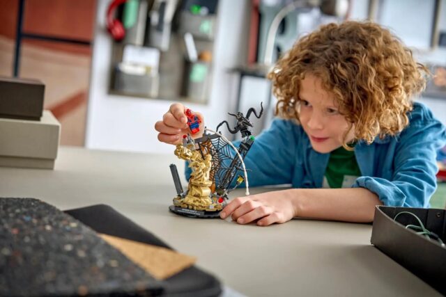 LEGO MARVEL 76334 Epic Battle: Spider-Man vs. Sandman - imagine 5