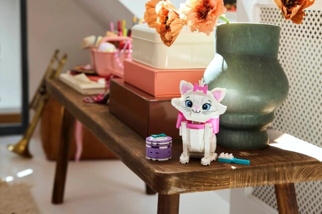 LEGO DISNEY CLASSIC 43286 Arystokoty: Urocza Marie - imagine 9