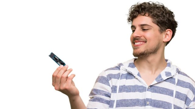 Kioxia LSF10Z001TG8 internal solid state drive 1 TB M.2 PCI Express 4.0 NVMe QLC - imagine 4