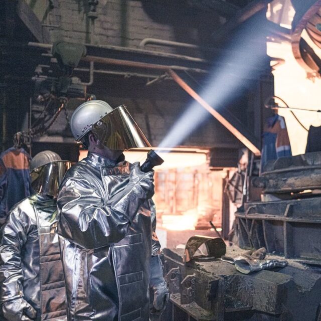 Ledlenser P18R Black Hand flashlight LED - imagine 6