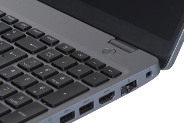 DELL LATITUDE 5511 i7-10850H 32GB 512GB SSD 15 6  FHD(MX150) LTE  Win11pro Used - imagine 5