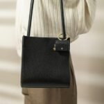 Spigen Cyrill AirPods 3 Leather caseczarny/black ASD02158 - imagine 2